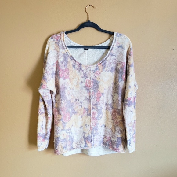 Free People Sweater - Picture 2 of 4